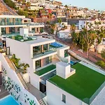 Villa B With Priv, Heated Pool And Ocean View The View Tenerife * Costa Adeje (Tenerife)