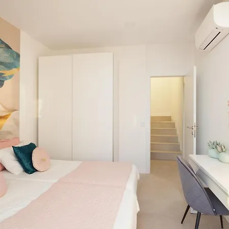 200m² New B With Private, Heated Pool And Amazing Ocean View. וילה אדחה