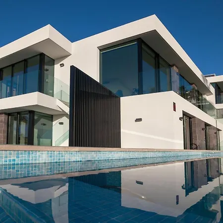 200m² New B With Private, Heated Pool And Amazing Ocean View. 别墅 阿德耶